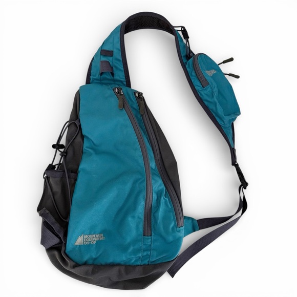 MEC Handbags - MEC blue and grey Pod slingpack crossbody hiking bag  (left shoulder)